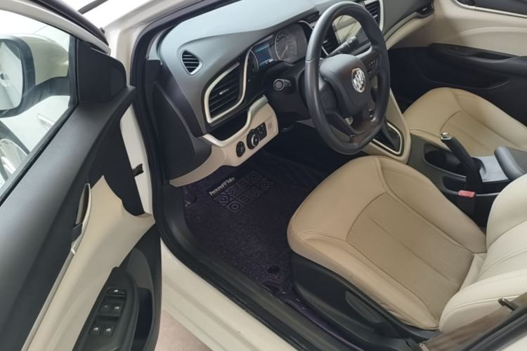 Used Buick GT 2016 15N Automatic Elite Edition Driver Seat