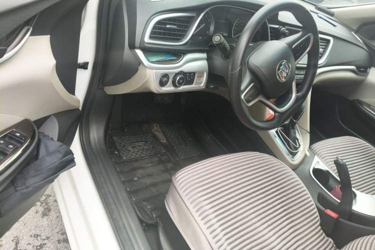Used Buick GT 2016 15N Automatic Elite Edition Driver Seat