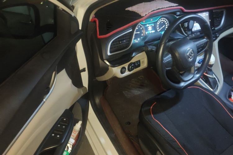 Used Buick GT 2016 15N Automatic Elite Edition Driver Seat