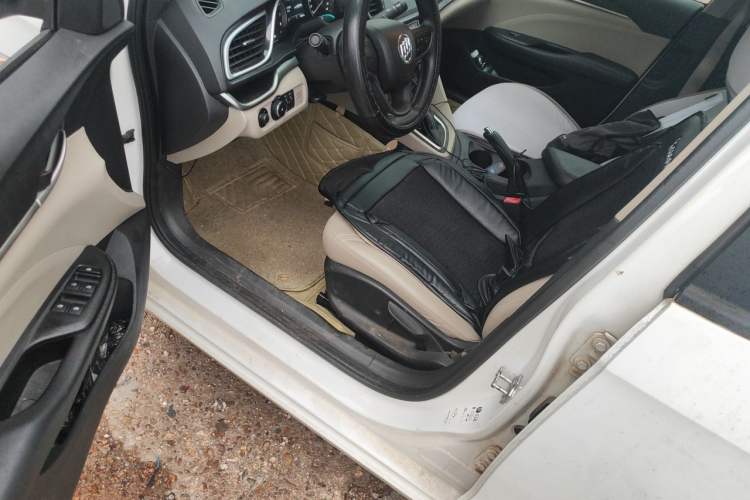 Used Buick GT 2016 15N Automatic Elite Edition Driver Seat
