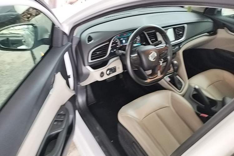 Used Buick GT 2016 15N Automatic Elite Edition Driver Seat
