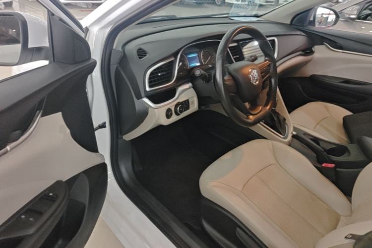 Used Buick GT 2016 15N Automatic Elite Edition Driver Seat