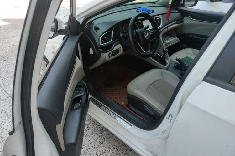 Used Buick GT 2016 15N Manual Elite Edition Driver Seat