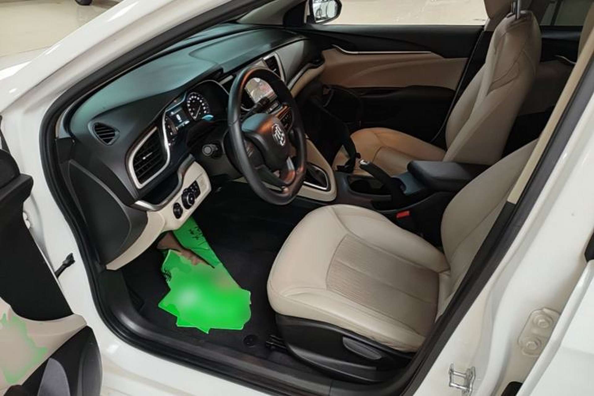 Used Buick GT 2016 15N Automatic Elite Edition Driver Seat