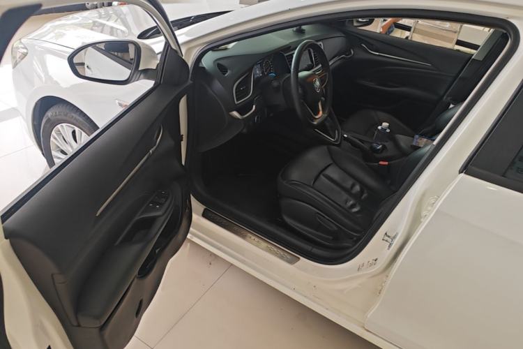 Used Buick GT 2016 15N Automatic Luxury Edition Driver Seat
