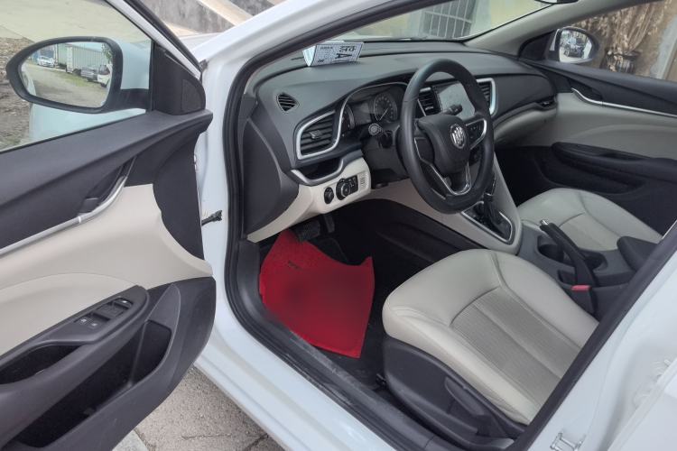 Used Buick GT 2016 15N Automatic Elite Edition Driver Seat