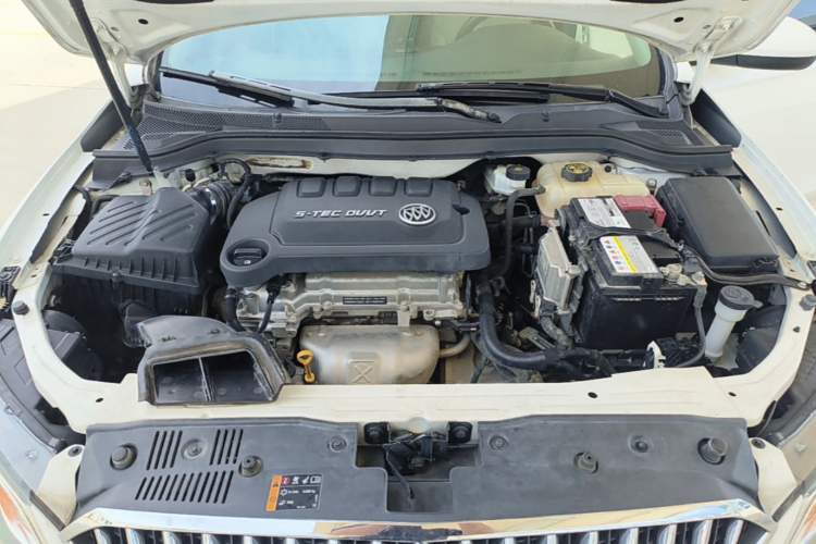 Used Buick GT 2016 15N Manual Elite Edition Engine Bay