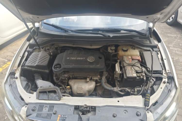 Used Buick GT 2016 15N Manual Elite Edition Engine Bay