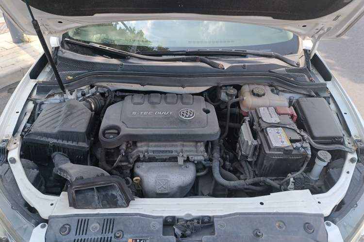 Used Buick GT 2016 15N Manual Elite Edition Engine Bay