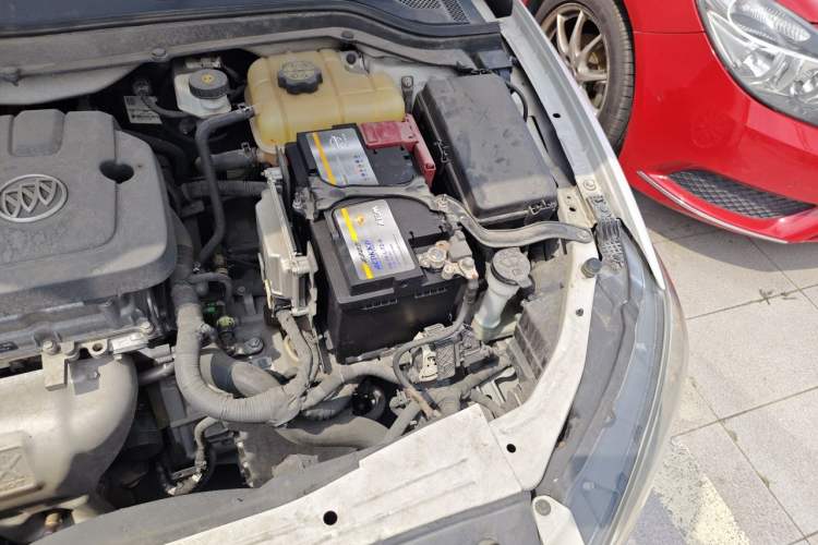 Used Buick GT 2016 15N Automatic Elite Edition Engine Bay Left