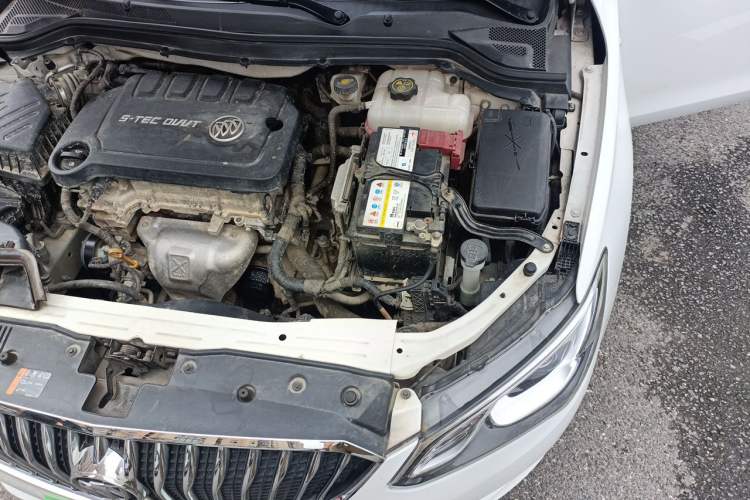 Used Buick GT 2016 15N Manual Elite Edition Engine Bay Left