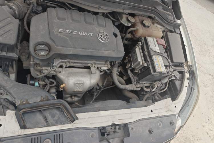 Used Buick GT 2016 15N Manual Elite Edition Engine Bay Left