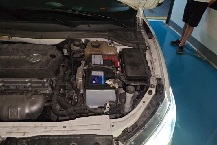 Used Buick GT 2016 15N Manual Elite Edition Engine Bay Left