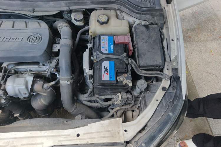 Used Buick GT 2016 18T Dual-Clutch Elite Model Engine Bay Left