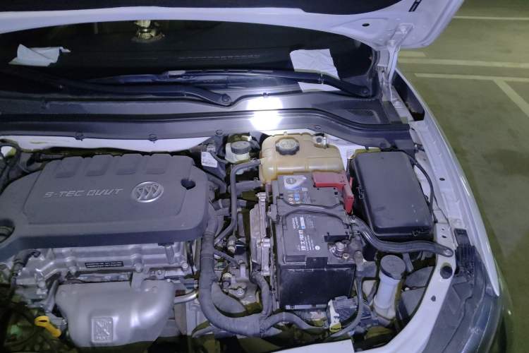 Used Buick GT 2016 15N Automatic Elite Edition Engine Bay Left