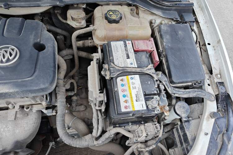 Used Buick GT 2016 15N Automatic Entry-Level Trim Engine Bay Left