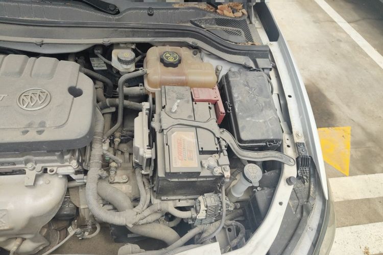 Used Buick GT 2016 15N Automatic Elite Edition Engine Bay Left