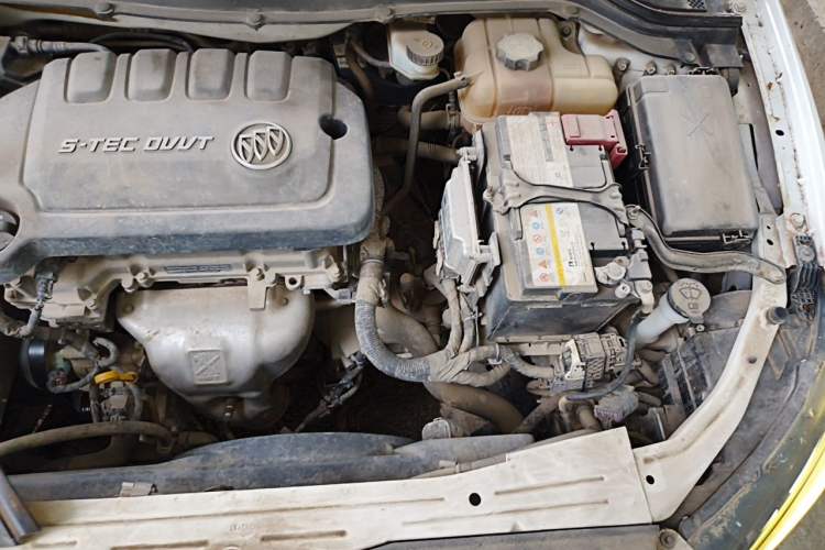 Used Buick GT 2016 15N Manual Elite Edition Engine Bay Left