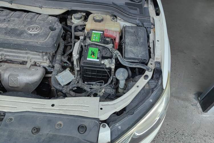 Used Buick GT 2016 15N Automatic Entry-Level Trim Engine Bay Left
