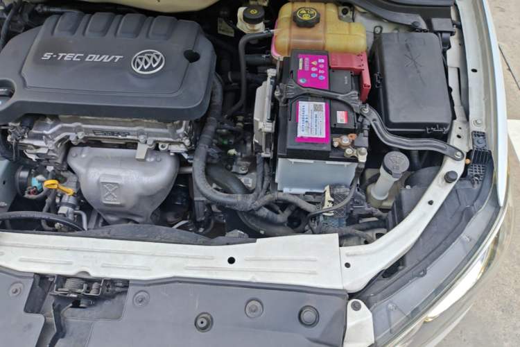 Used Buick GT 2016 15N Automatic Elite Edition Engine Bay Left