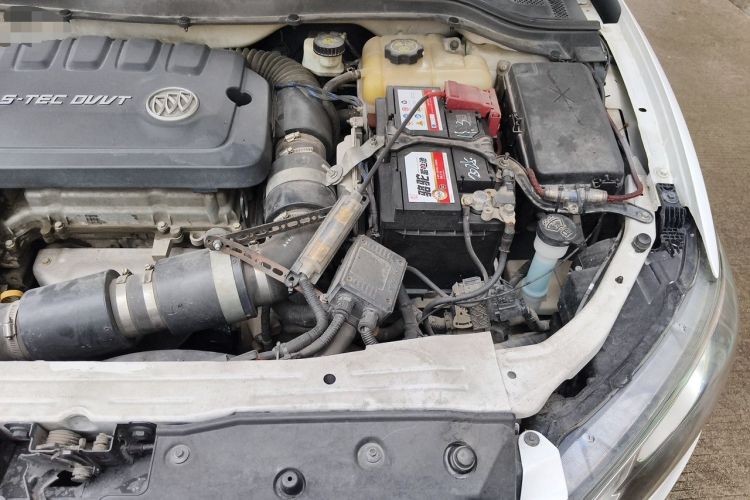 Used Buick GT 2016 15N Manual Elite Edition Engine Bay Left