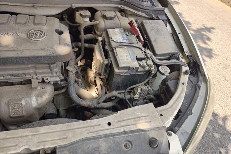 Used Buick GT 2016 15N Automatic Luxury Edition Engine Bay Left