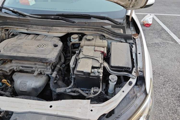 Used Buick GT 2016 15N Manual Elite Edition Engine Bay Left