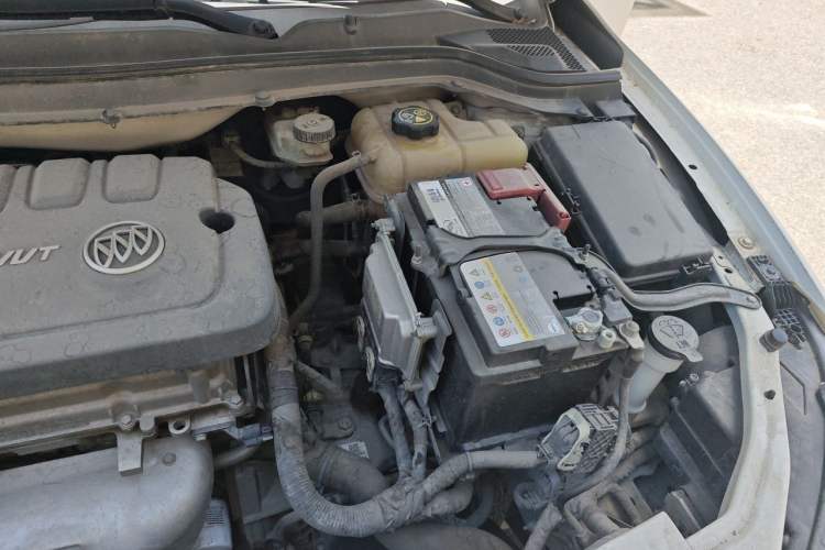 Used Buick GT 2016 15N Automatic Elite Edition Engine Bay Left