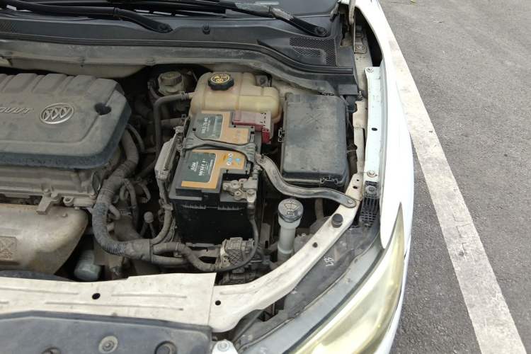 Used Buick GT 2016 15N Manual Entry-Level Trim Engine Bay Left