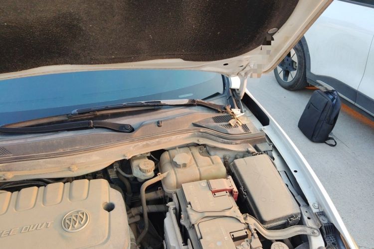 Used Buick GT 2016 15N Manual Elite Edition Engine Bay Left