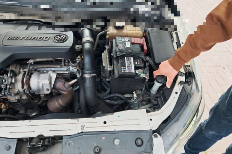 Used Buick GT 2016 18T Dual-Clutch Luxury Model Engine Bay Left