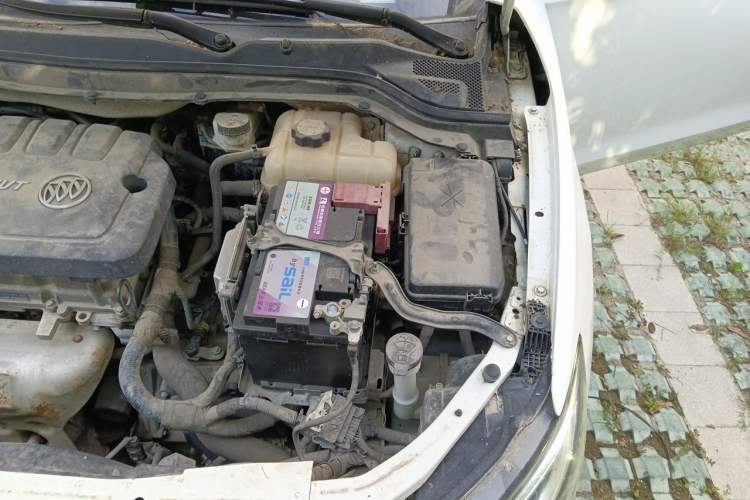Used Buick GT 2016 15N Automatic Entry-Level Trim Engine Bay Left