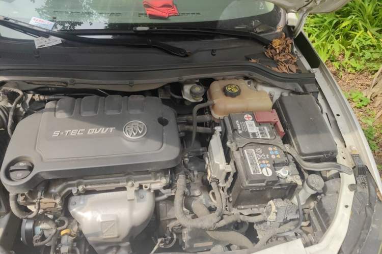 Used Buick GT 2016 15N Automatic Elite Edition Engine Bay Left