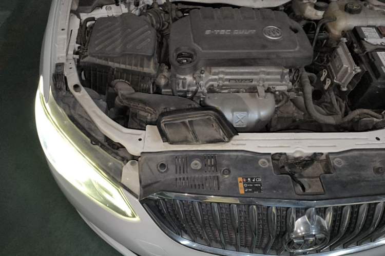 Used Buick GT 2016 15N Automatic Luxury Edition Engine Bay Right