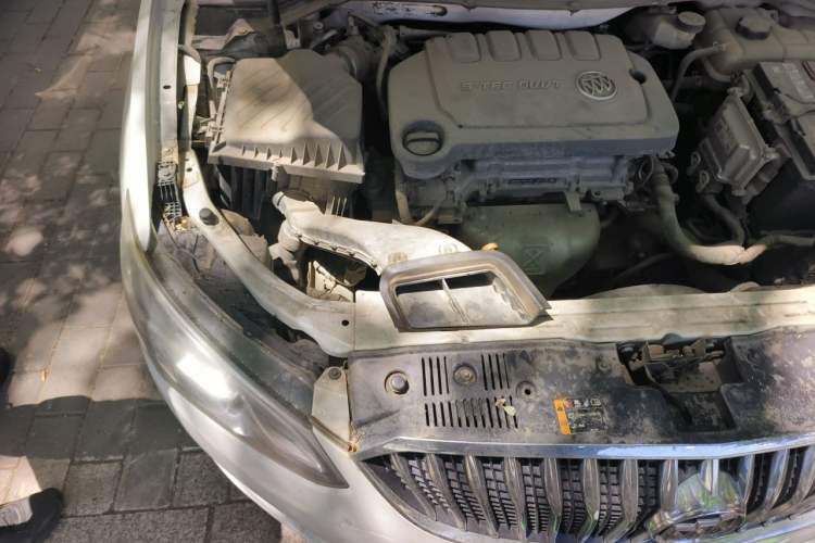Used Buick GT 2016 15N Automatic Elite Edition Engine Bay Right