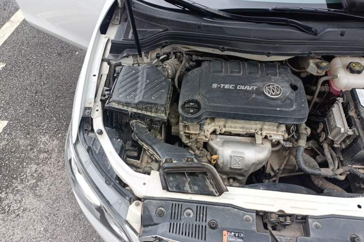 Used Buick GT 2016 15N Manual Elite Edition Engine Bay Right