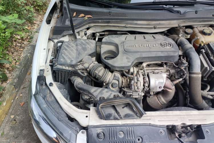 Used Buick GT 2016 18T Dual-Clutch Luxury Model Engine Bay Right