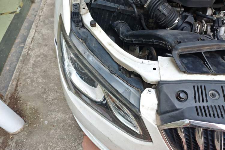 Used Buick GT 2016 18T Dual-Clutch Luxury Model Engine Bay Right