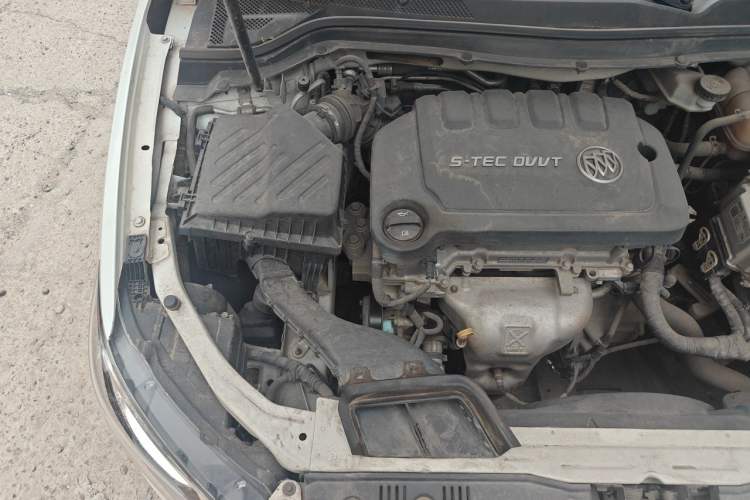 Used Buick GT 2016 15N Manual Elite Edition Engine Bay Right