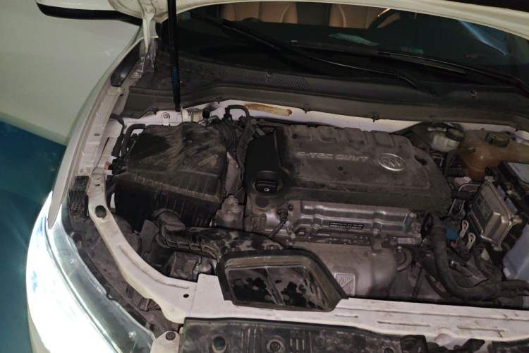 Used Buick GT 2016 15N Manual Elite Edition Engine Bay Right