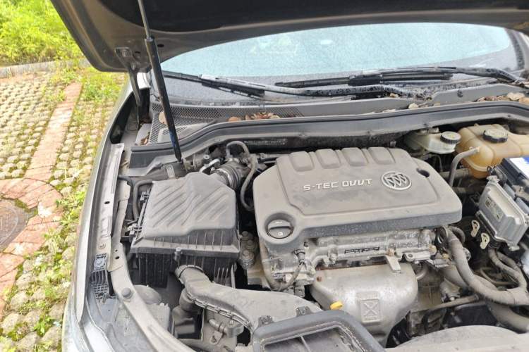 Used Buick GT 2016 15N Automatic Luxury Edition Engine Bay Right
