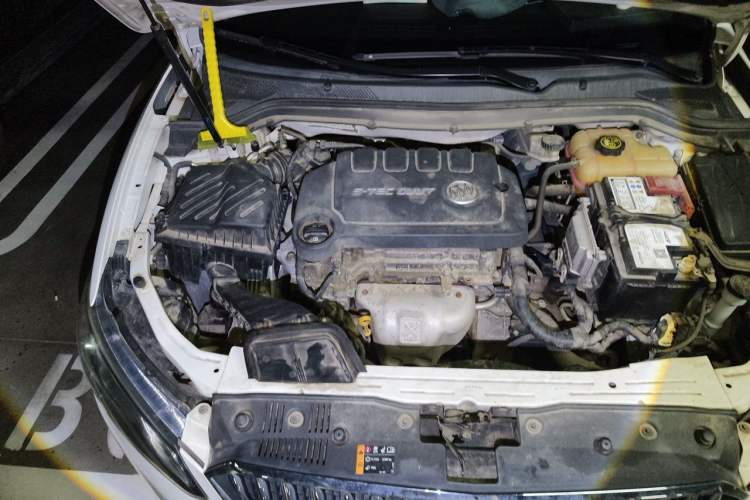 Used Buick GT 2016 15N Automatic Luxury Edition Engine Bay Right