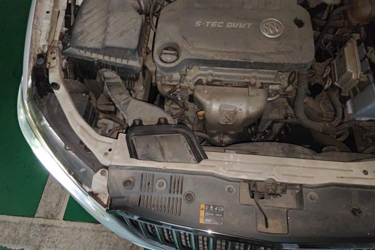 Used Buick GT 2016 15N Automatic Luxury Edition Engine Bay Right