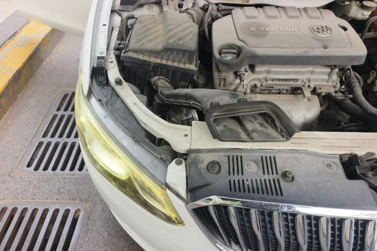 Used Buick GT 2016 15N Automatic Elite Edition Engine Bay Right