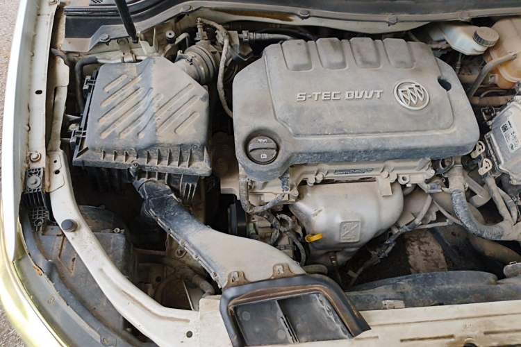 Used Buick GT 2016 15N Manual Elite Edition Engine Bay Right