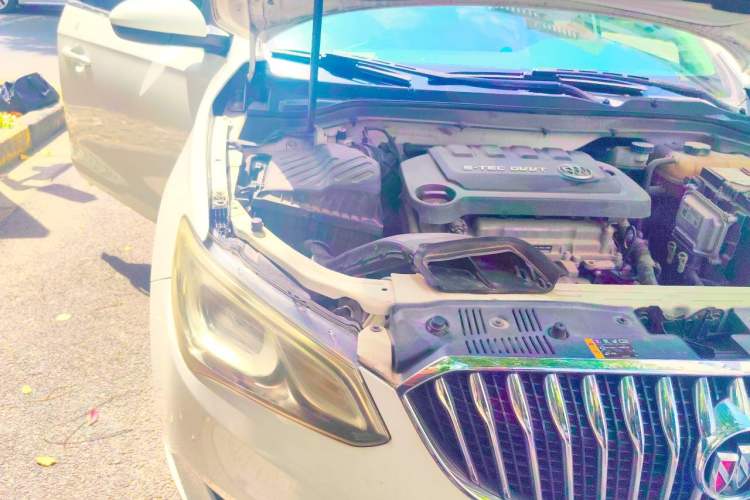 Used Buick GT 2016 15N Manual Elite Edition Engine Bay Right