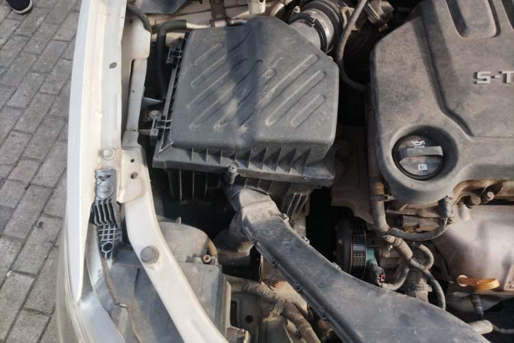 Used Buick GT 2016 15N Manual Entry-Level Trim Engine Bay Right