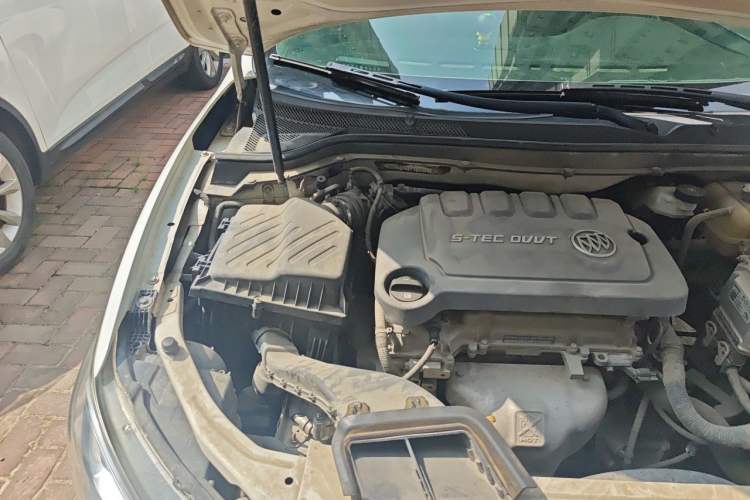 Used Buick GT 2016 15N Manual Elite Edition Engine Bay Right