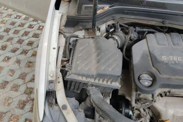 Used Buick GT 2016 15N Manual Entry-Level Trim Engine Bay Right