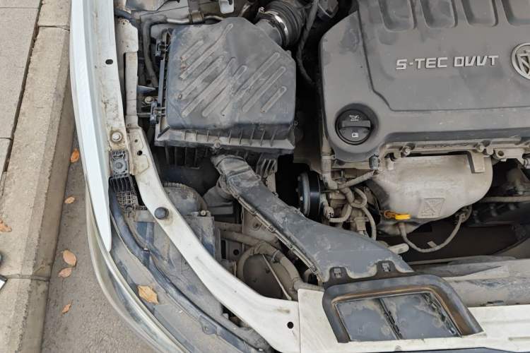 Used Buick GT 2016 15N Automatic Entry-Level Trim Engine Bay Right